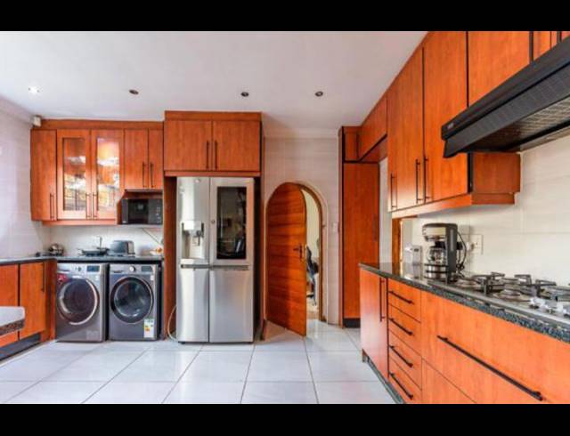 3 BEDROOM HOUSE FOR SALE IN SUNWARD PARK